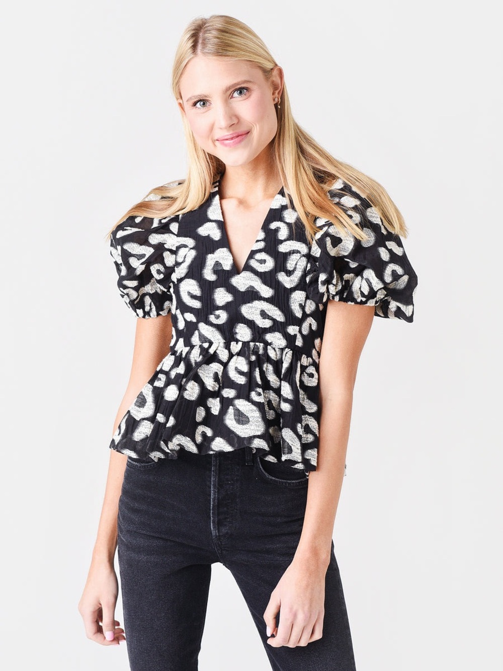 Hunter Bell Leigthon Top Black and White Leopard Puff Sleeve Peplum Top size 4